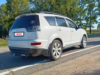 2010 Mitsubishi Outlander II Рестайлинг, белый, 1200000 рублей, вид 2