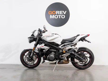 2019 Triumph Street Triple, белый, 830000 рублей, вид 3