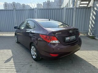 2011 Hyundai Solaris I, фиолетовый, 675000 рублей, вид 4