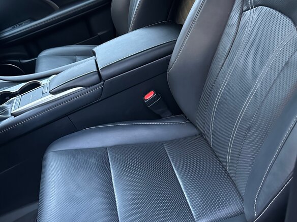 2020 Lexus RX 300 IV Рестайлинг, чёрный, 6200000 рублей - вид 19