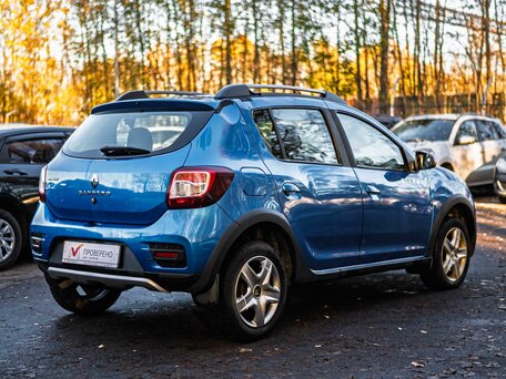 2016 Renault Sandero II, синий, 850000 рублей, вид 2