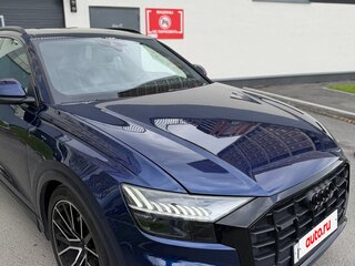 2019 Audi Q8 55 TFSI I (4M), синий, 5700000 рублей, вид 3