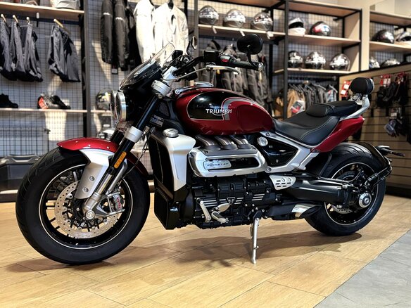 2023 Triumph Rocket 3, красный, 2990000 рублей - вид 5