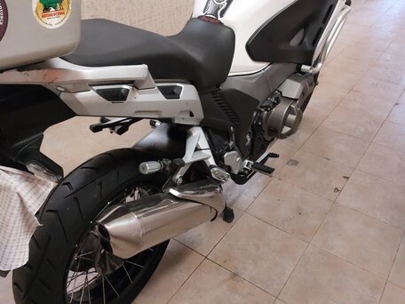 2012 Honda VFR 1200X (Crosstourer), белый, 750000 рублей, вид 4