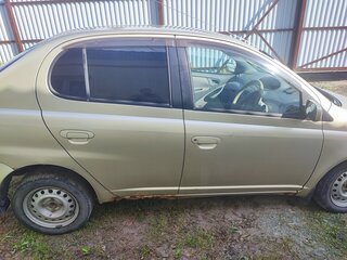 2000 Toyota Platz, золотистый, 270000 рублей, вид 3