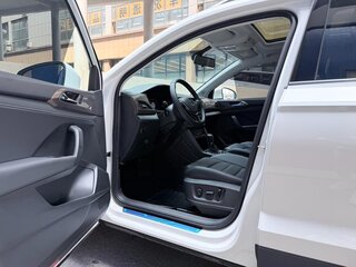 2022 Volkswagen Tharu I, чёрный, 1360000 рублей, вид 4