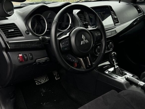 2011 Mitsubishi Lancer Evolution X, красный, 2800000 рублей - вид 9