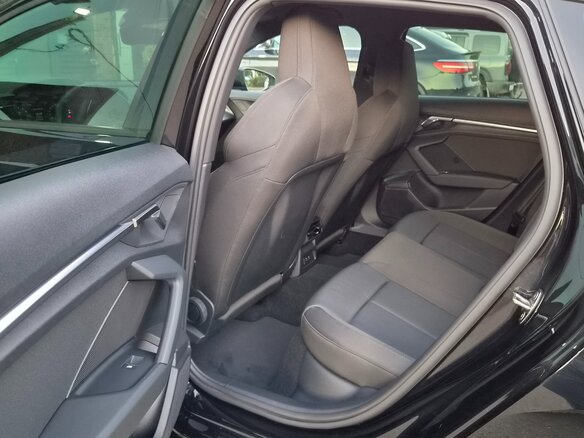 2021 Audi A3 Sportback 35 TFSI IV (8Y), чёрный, 2970000 рублей - вид 13