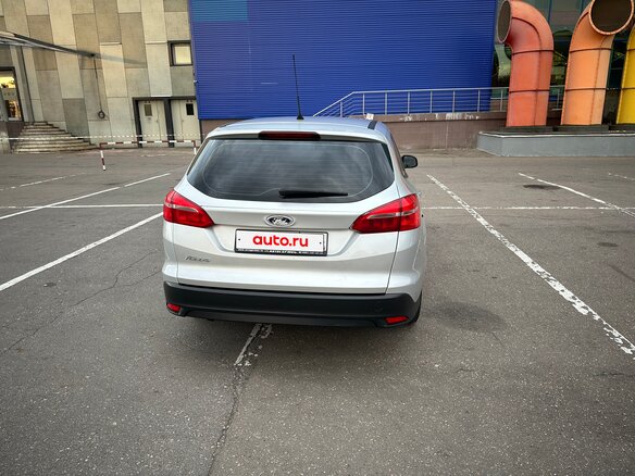 2015 Ford Focus III Рестайлинг, серебристый, 790000 рублей - вид 5