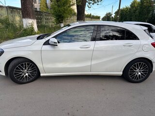 2014 Mercedes-Benz A-Класс 180 III (W176), белый, 1000000 рублей, вид 2