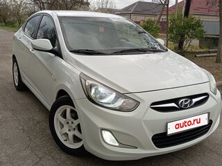 2014 Hyundai Solaris I Рестайлинг, белый, 850000 рублей, вид 2