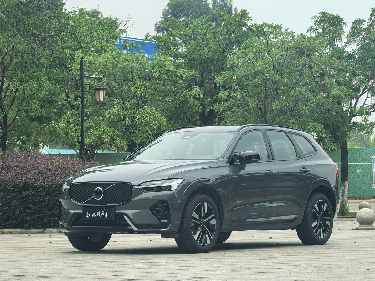 Открыть фотографии: Volvo XC60 II Рестайлинг 2