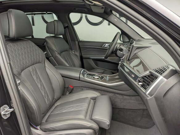 2025 BMW X5 40i IV (G05/G18) Рестайлинг, чёрный, 14990000 рублей - вид 21