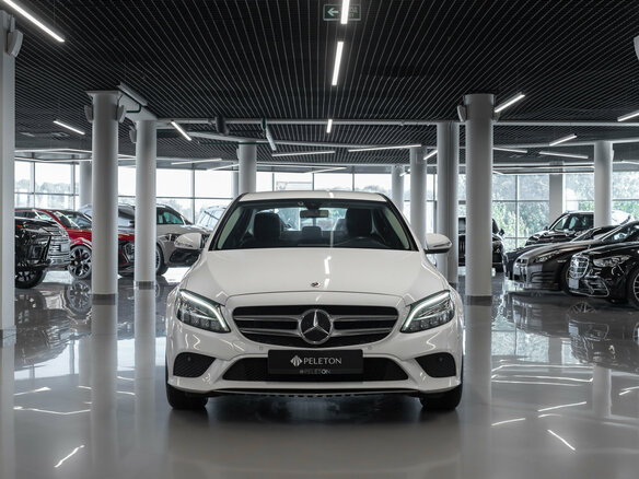 2019 Mercedes-Benz C-Класс 180 IV (W205) Рестайлинг, белый, 2540000 рублей - вид 2