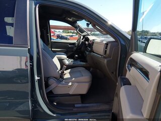 2026 Chevrolet Silverado Crew Cab IV (T1XX) Рестайлинг, серый, 6700000 рублей, вид 5