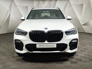 2021 BMW X5 40i IV (G05/G18), белый, 6350000 рублей, вид 3