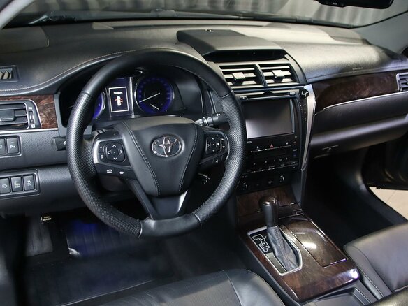 2017 Toyota Camry VII (XV50) Рестайлинг, чёрный, 1849000 рублей - вид 7