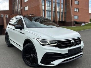 2020 Volkswagen Tiguan II Рестайлинг, белый, 2350000 рублей, вид 3
