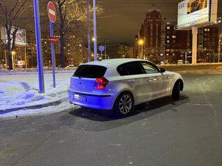 2009 BMW 1 серии 116i I (E81/E82/E87/E88) Рестайлинг, белый, 700000 рублей, вид 3