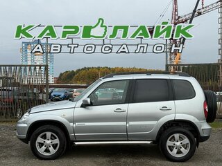2014 Chevrolet Niva I Рестайлинг, серебристый, 449000 рублей, вид 3