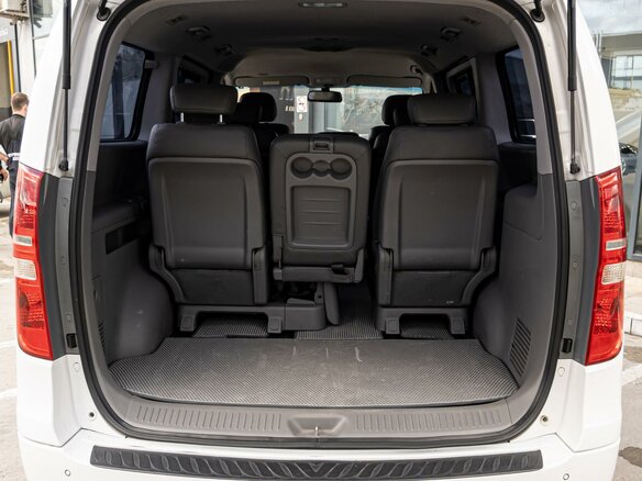 2012 Hyundai Grand Starex I, белый, 2220000 рублей - вид 18