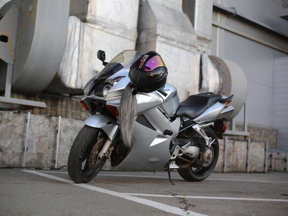 2003 Honda VFR 800, серебристый, 490000 рублей - вид 1