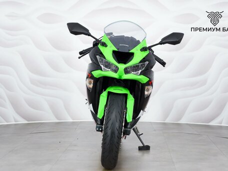 2020 Kawasaki ZX-6R Ninja, чёрный, 1099000 рублей, вид 4