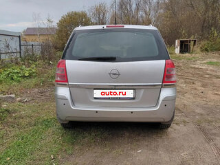 2012 Opel Zafira B Рестайлинг, серебристый, 620000 рублей, вид 1