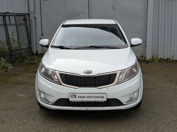 2014 Kia Rio 5-speed III, белый, 699000 рублей - вид 1