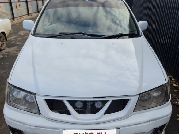 2000 Nissan Presage I, белый, 180000 рублей
