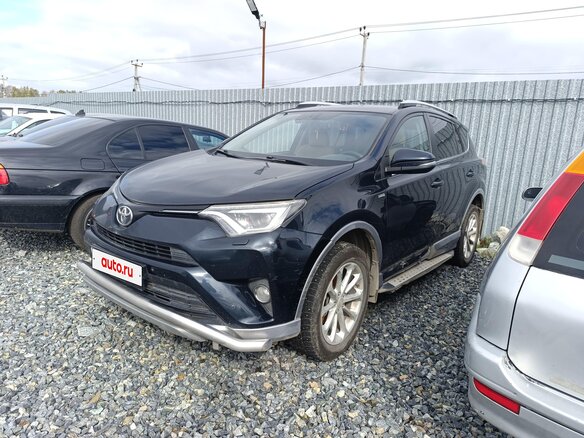 2017 Toyota RAV4 IV (XA40) Рестайлинг, серый, 1607000 рублей
