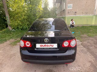 2010 Volkswagen Jetta V, чёрный, 580000 рублей, вид 2