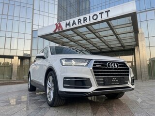 2019 Audi Q7 II (4M), белый, 4750000 рублей, вид 2