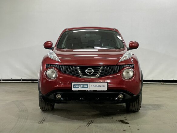 2013 Nissan Juke I, красный - вид 1