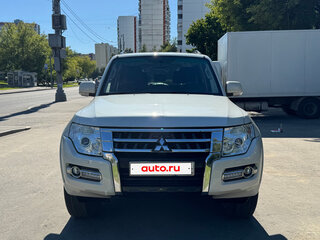 2015 Mitsubishi Pajero IV Рестайлинг 2, белый, 2400000 рублей, вид 3