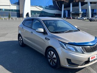 2013 Kia Rio III, бежевый, 812000 рублей, вид 2
