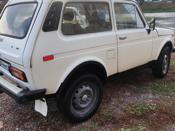 1992 Lada (ВАЗ) 2121 (4x4) I, белый, 220000 рублей - вид 4