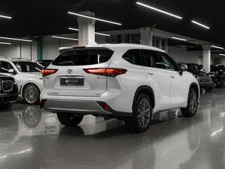 2025 Toyota Highlander IV (XU70), белый, 5225000 рублей, вид 5