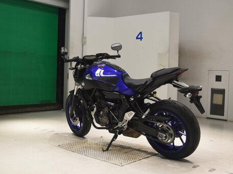 2017 Yamaha MT-07 (FZ-07), синий, 650000 рублей, вид 3