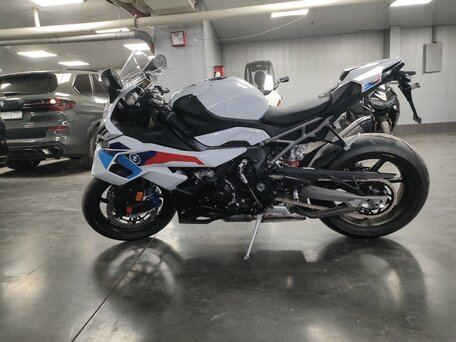 2026 BMW S 1000 RR, белый, 2750000 рублей, вид 2