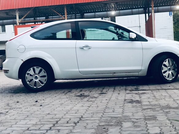 2010 Ford Focus II Рестайлинг, белый, 450000 рублей - вид 7