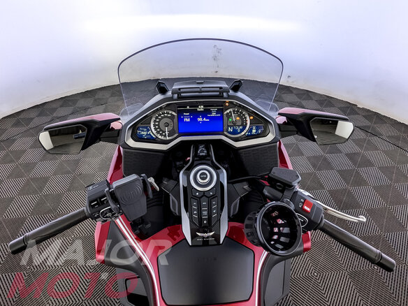 2018 Honda GL 1800 Gold Wing, красный, 2740000 рублей - вид 8
