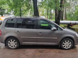 2009 Volkswagen Touran Cross I Рестайлинг, серый, 1050000 рублей, вид 4