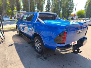 2017 Toyota Hilux VIII, синий, 3550000 рублей, вид 5