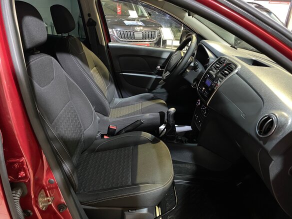2014 Renault Logan II, красный - вид 11