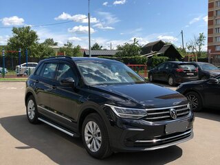 2021 Volkswagen Tiguan II Рестайлинг, чёрный, 3300000 рублей, вид 3