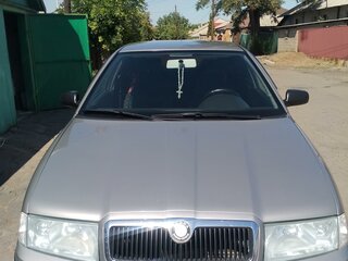2008 Skoda Octavia I (A4) Рестайлинг, серебристый, 700000 рублей, вид 1