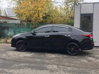 2018 Kia Rio IV, чёрный, 1550000 рублей, вид 5