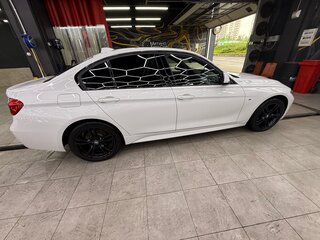 2017 BMW 3 серии 320i xDrive VI (F3x) Рестайлинг, белый, 2300000 рублей, вид 5