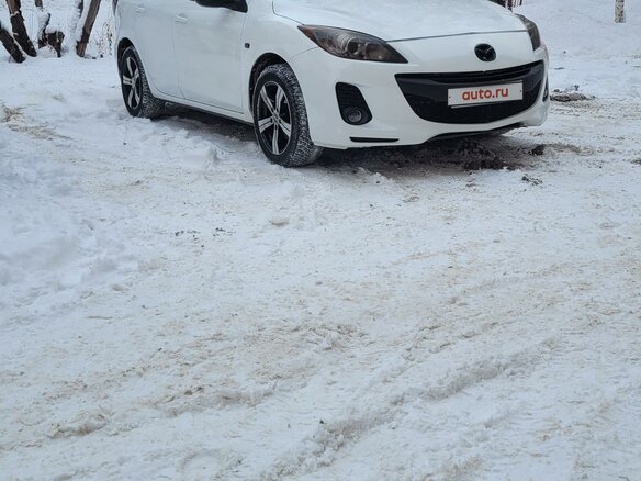 2011 Mazda 3 II (BL) Рестайлинг, белый, 690000 рублей